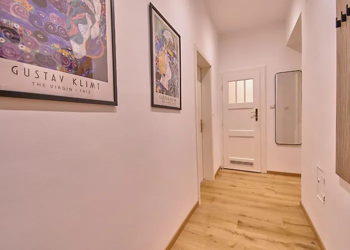 Stylish 2-bedroom - Ac In Master Bedroom - Self Check-in Vienna