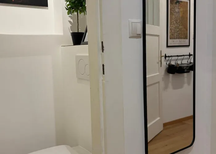 Cosy & Stylish 2-Bedroom Apartment - Self Check-In - Schoenbrunn Christmas Market Vienne
