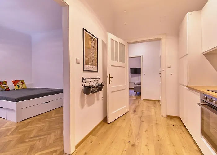 Cosy & Stylish 2-Bedroom Apartment - Self Check-In - Schoenbrunn Christmas Market Appartement *